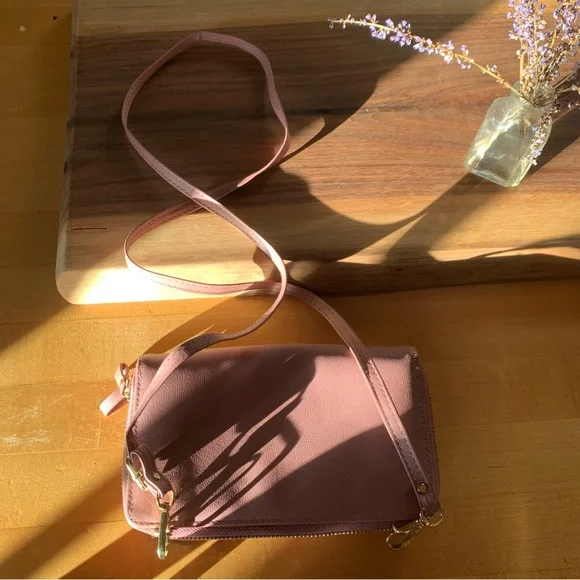 Pink Faux Leather Crossbody Ziparound Wallet Purse Bag Gold Hardware - Picture 8 of 10